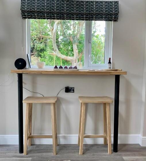 ペンション The Nest