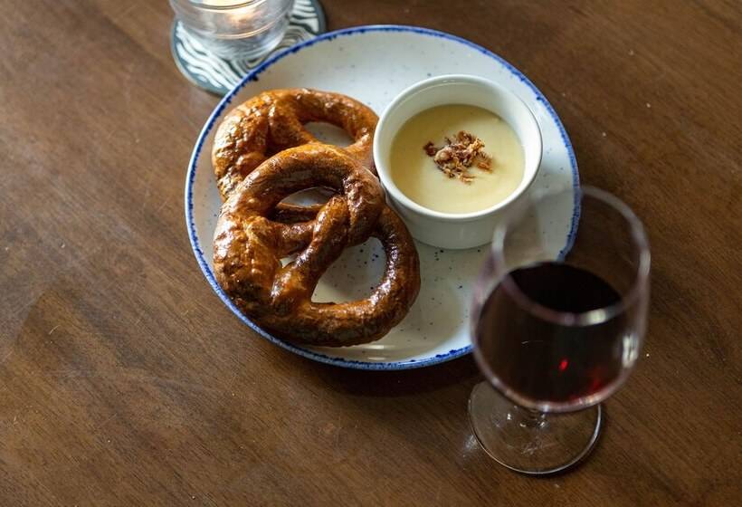 فندق صغير Royal Oak Pub