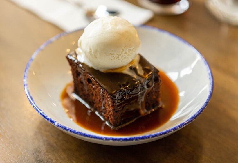 فندق صغير Royal Oak Pub