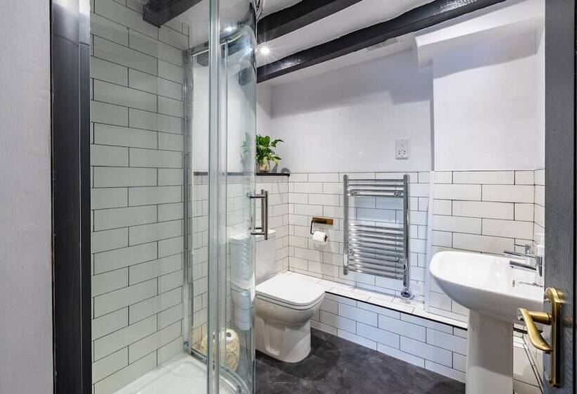 فندق صغير Royal Oak Pub