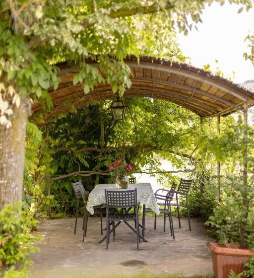 تختخواب و صبحانه Agriturismo Lapievuccia