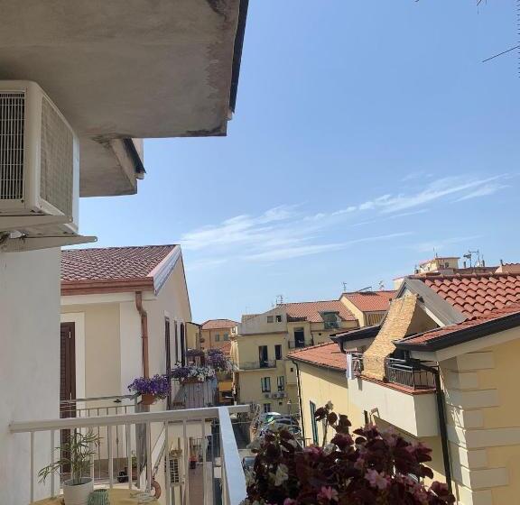 مبيت وإفطار Castellabatecoast