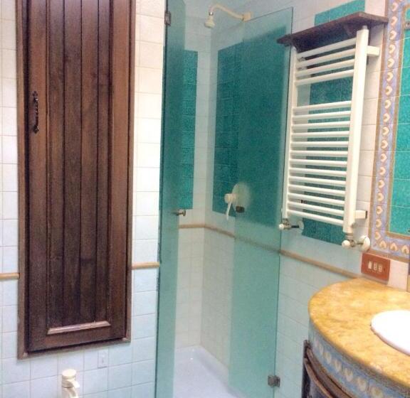 住宿加早餐  Castellabatecoast