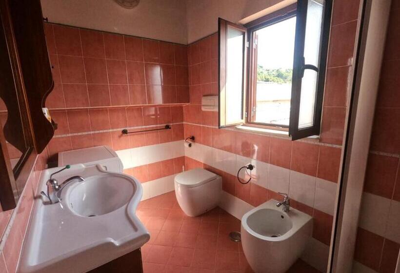 مبيت وإفطار Castellabatecoast