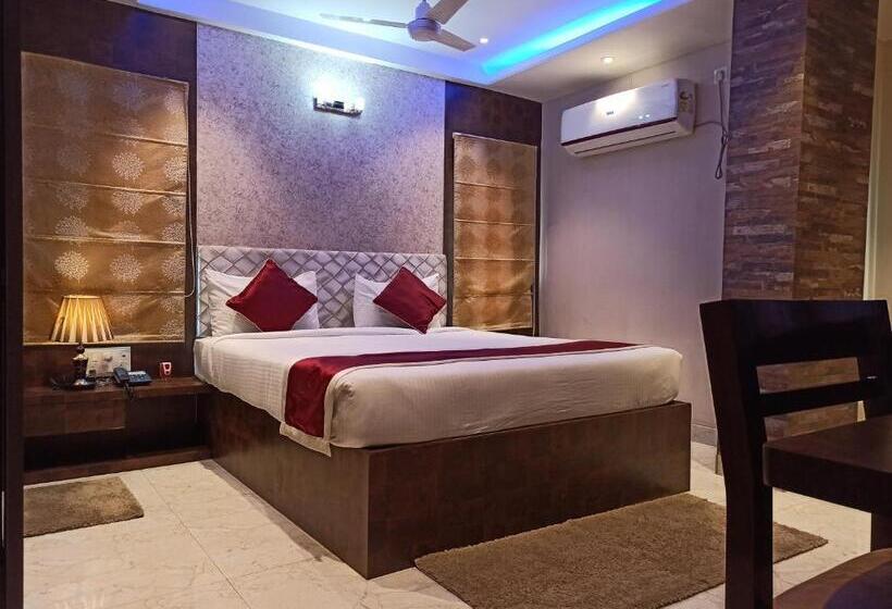 Отель A P Home S   A Boutique