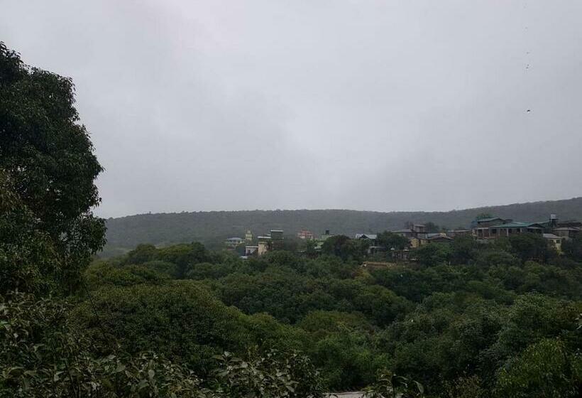 ホテル C P Cottage