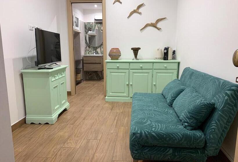 펜션 Comforthouse Ladispoli