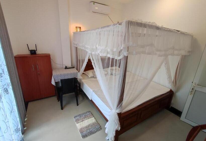 פנסיון Flower Shade Villa