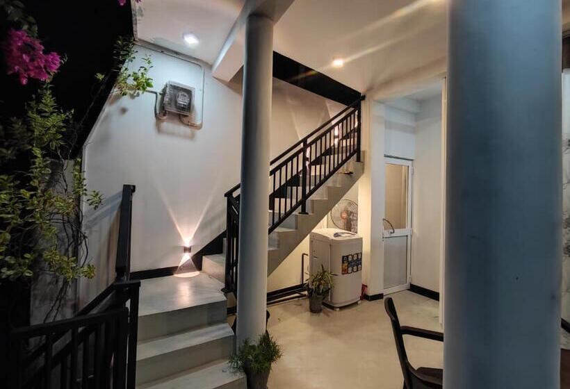 פנסיון Flower Shade Villa