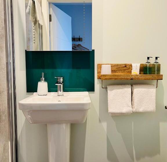 پانسیون Killorn Guest House