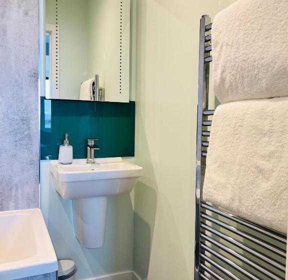 پانسیون Killorn Guest House