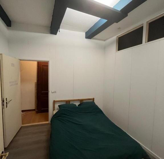 پانسیون Iru, Not For Parties, Not A Hotel, Room With No Kitchen