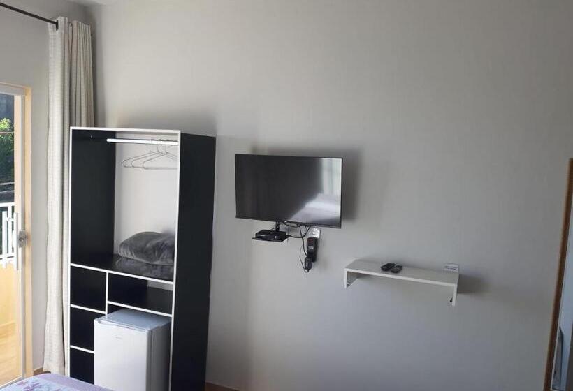 פנסיון Suítes Caninana