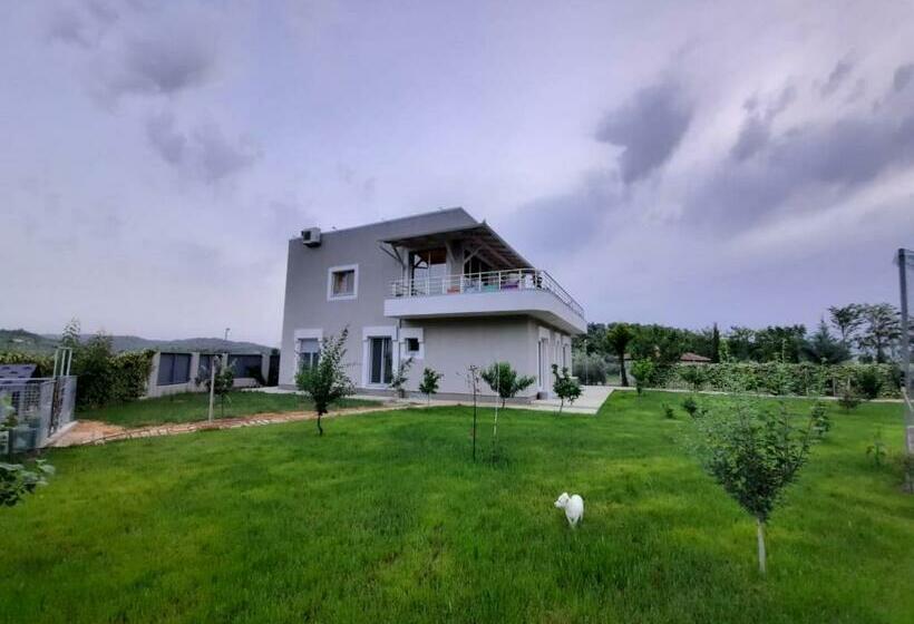 민박 Hilltop Hideaway