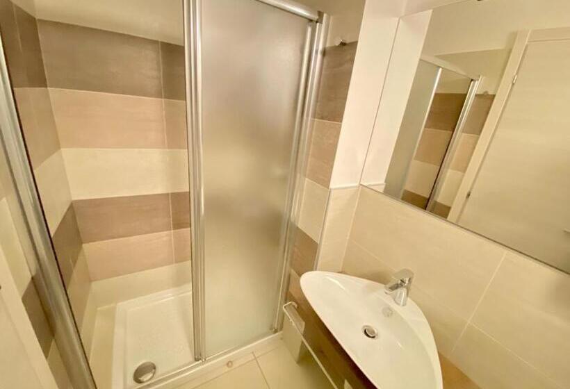 تختخواب و صبحانه Nice Residence