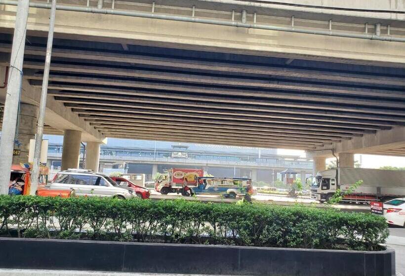 Cozyvilla At 81 Newport Blvd Walk To Naia T3 Marriott & Resorts World Casino & Newport Mall For 5 Pa