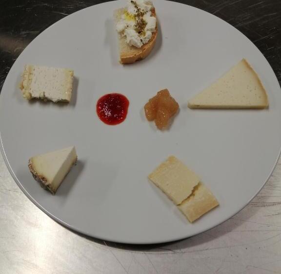 فندق Agriturismo Nonnu Lui`