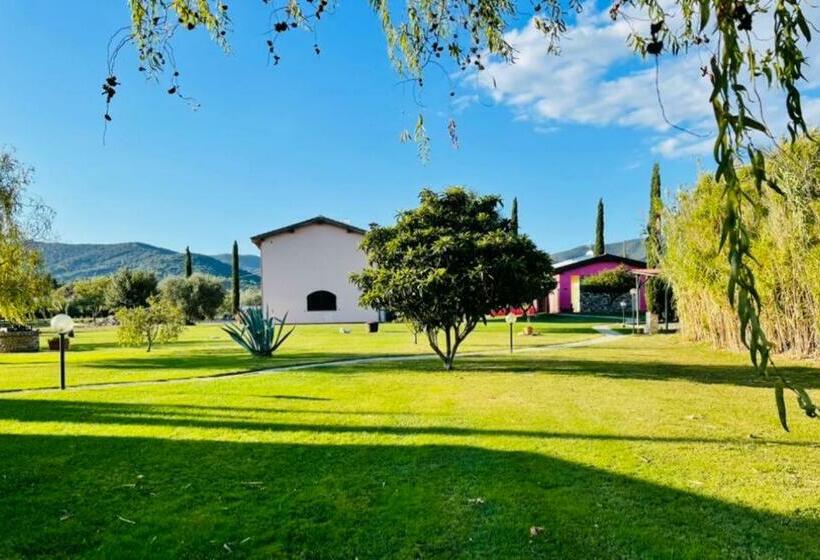 ホテル Agriturismo Paradiso