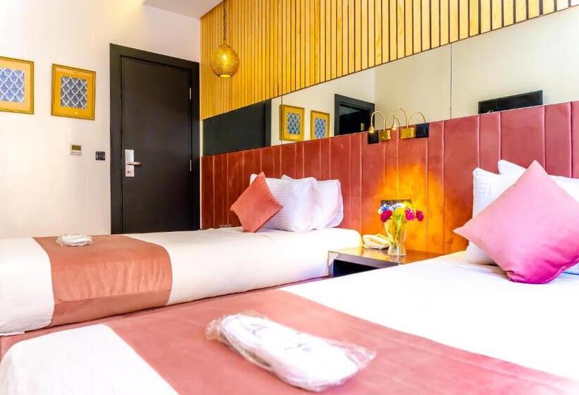 هتل Les Ambassadeurs