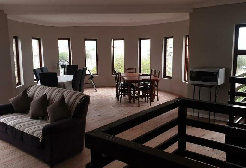 بنسيون Stonehouse On Main