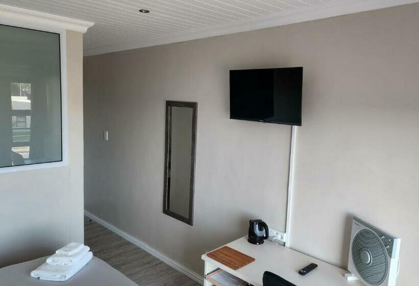 بنسيون Stonehouse On Main