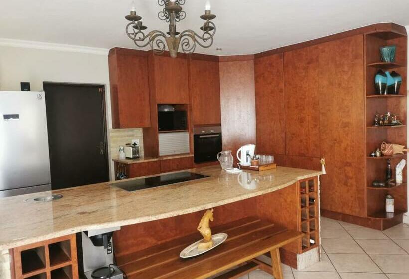 פנסיון Sunrise View