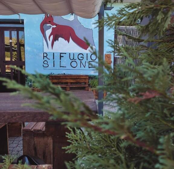 הוסטל Rifugio Silone