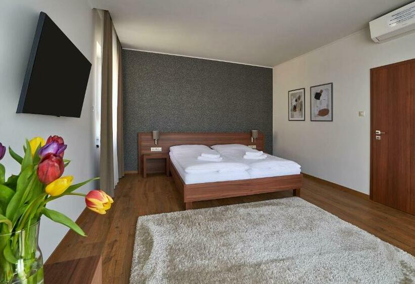 膳宿费 Penzión Skalica