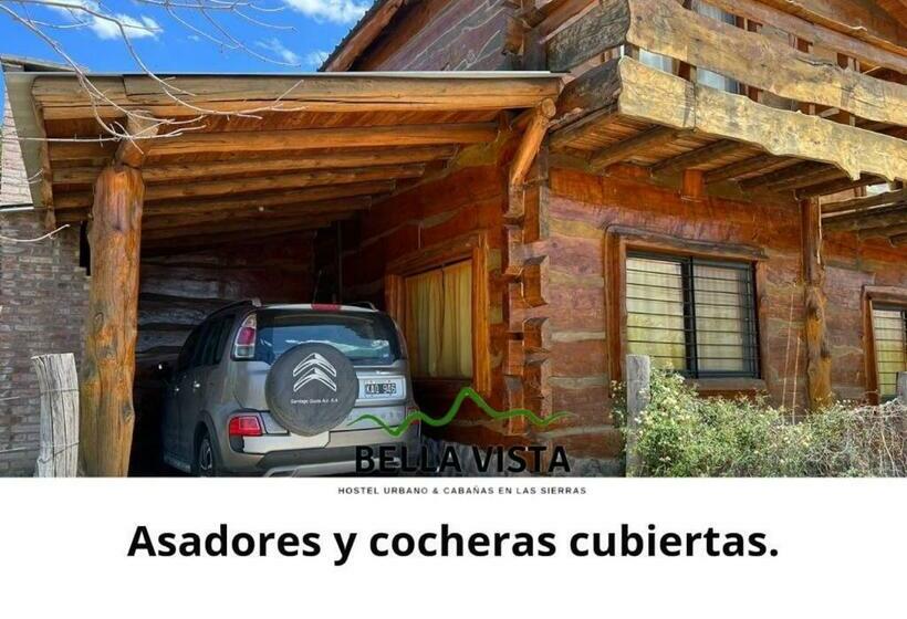 Bed and Breakfast Bella Vista Hostel En El Centro & Cabañas En La Montaña