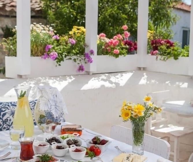 مبيت وإفطار Yukari Sokak Vip Butik Otel