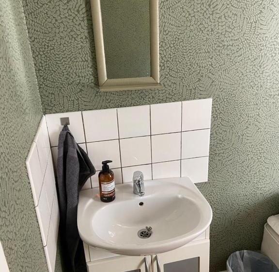 Elisabets Vandrarhem Hemse