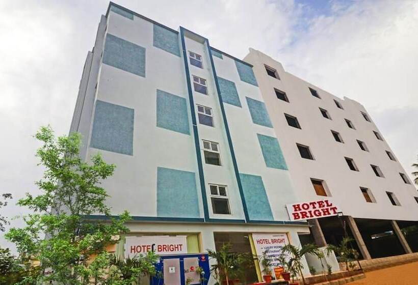 בית מלון כפרי Bright Airport Zone Shamshabad