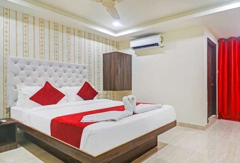 בית מלון כפרי Bright Airport Zone Shamshabad