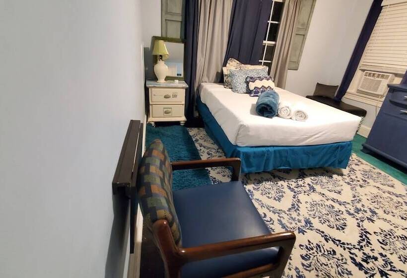 Pansiyon Room In Guest Room   Yellow Rm Dover  Del State, Bayhealth  Dov Base