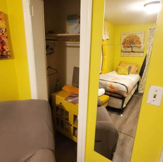 بنسيون Room In Guest Room   Yellow Rm Dover  Del State, Bayhealth  Dov Base