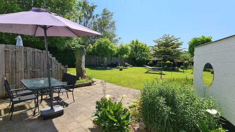 Roos Guesthouse Holiday Appartements