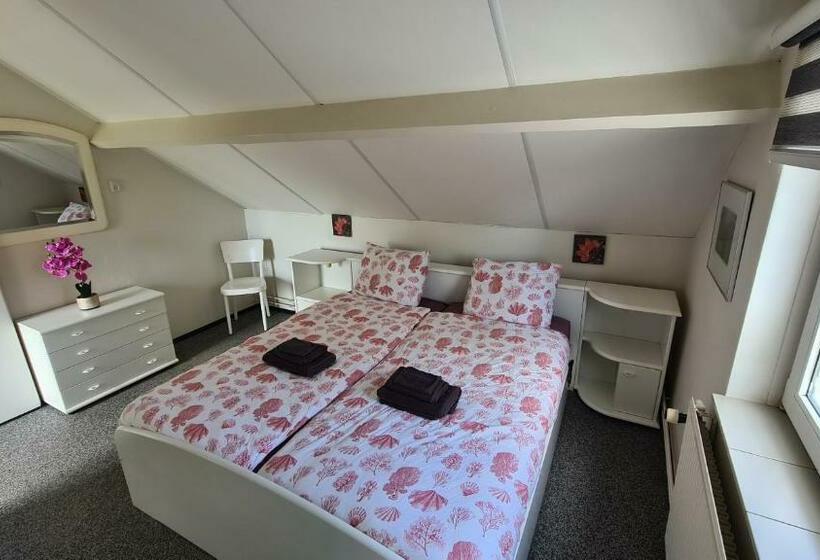 Roos Guesthouse Holiday Appartements