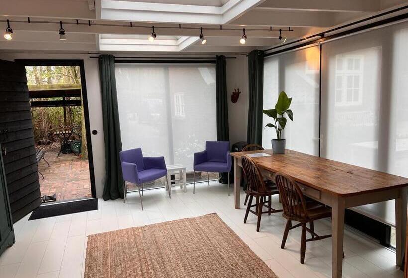 住宿加早餐  De Merel