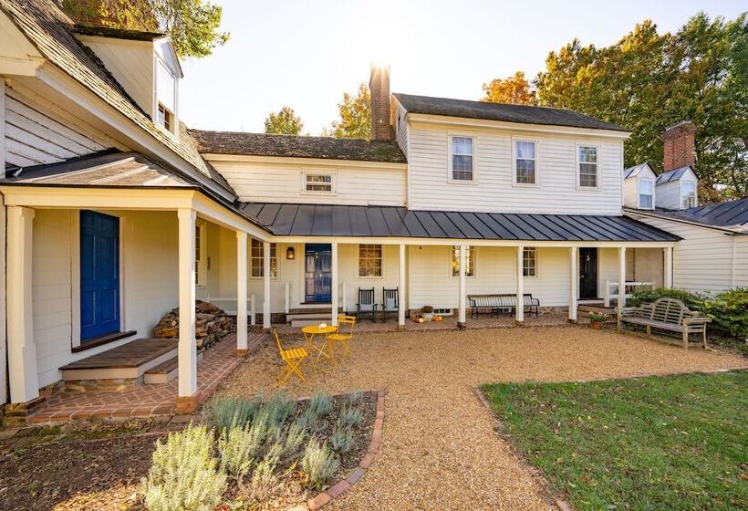 تختخواب و صبحانه Hollymead House