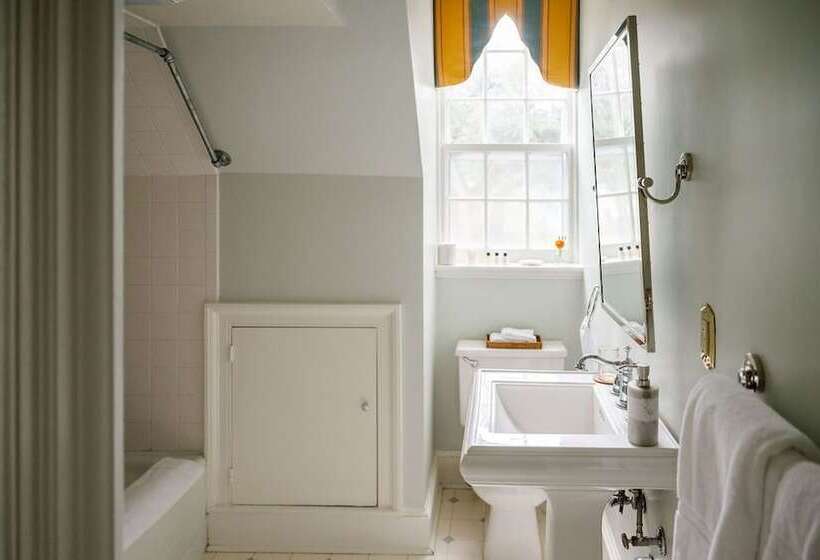 تختخواب و صبحانه Hollymead House
