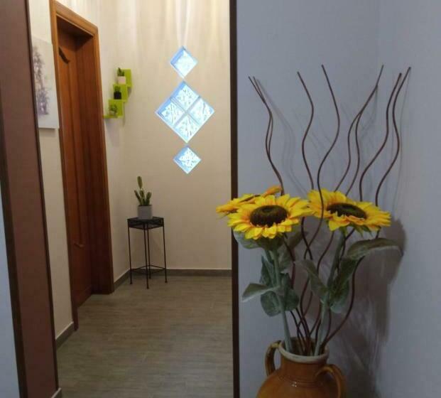 تختخواب و صبحانه Soleluna 319