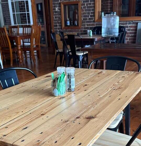 צימר The Fed And Bed Temora