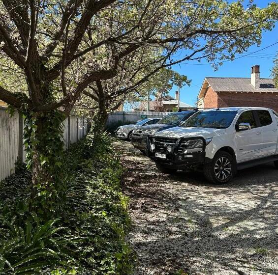 צימר The Fed And Bed Temora