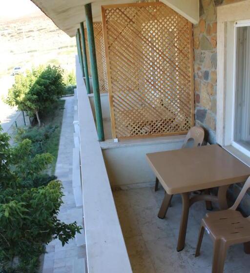 Gökçeada Batihan Otel