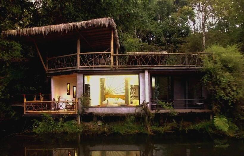 فندق Cantalarana, Antes Wikiri Lodge