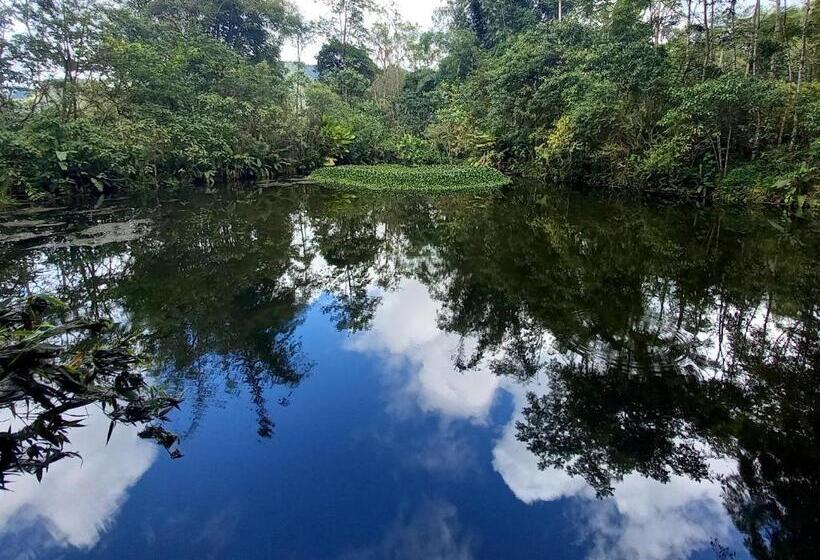 فندق Cantalarana, Antes Wikiri Lodge