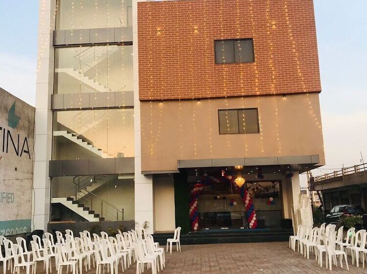 בית מלון כפרי Fun Imperial Morbi