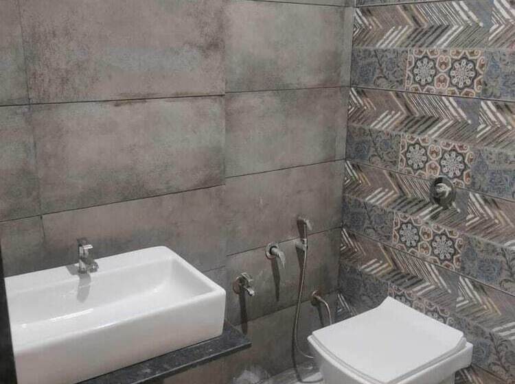 בית מלון כפרי Fun Imperial Morbi