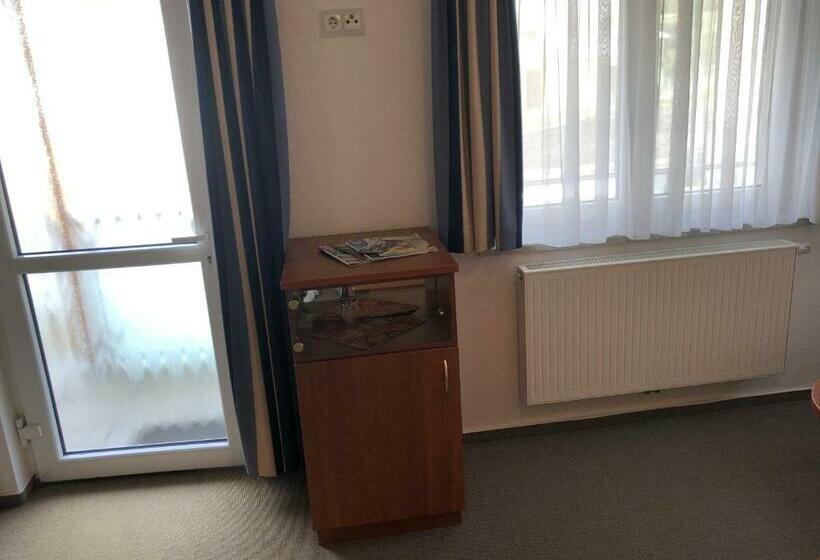 فندق Garni Rabennest