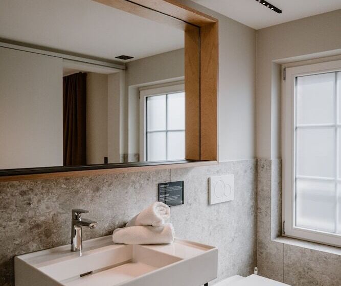 Отель Müllers Self Check In